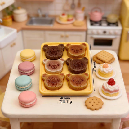 Miniature cartoon bear-shaped divided meal tray (miniature food toy)